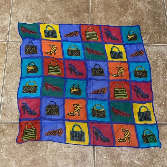 🚨SOLD on LIVE🚨𝙿𝚄𝚁𝚂𝙴,𝙷𝙴𝙴𝙻𝚂 𝚂𝙲𝙰𝚁𝚅𝙴 - Picture 2 of 4